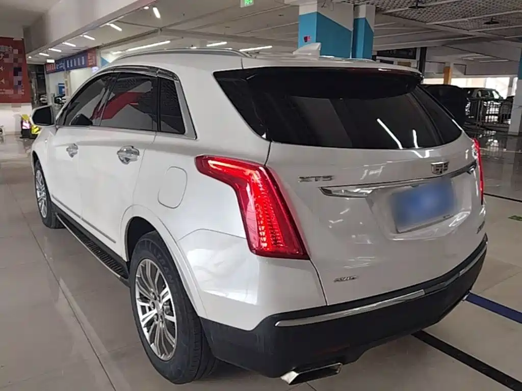Cadillac XT5 — фото 5