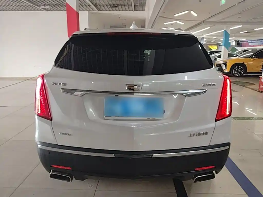 Cadillac XT5 — фото 6