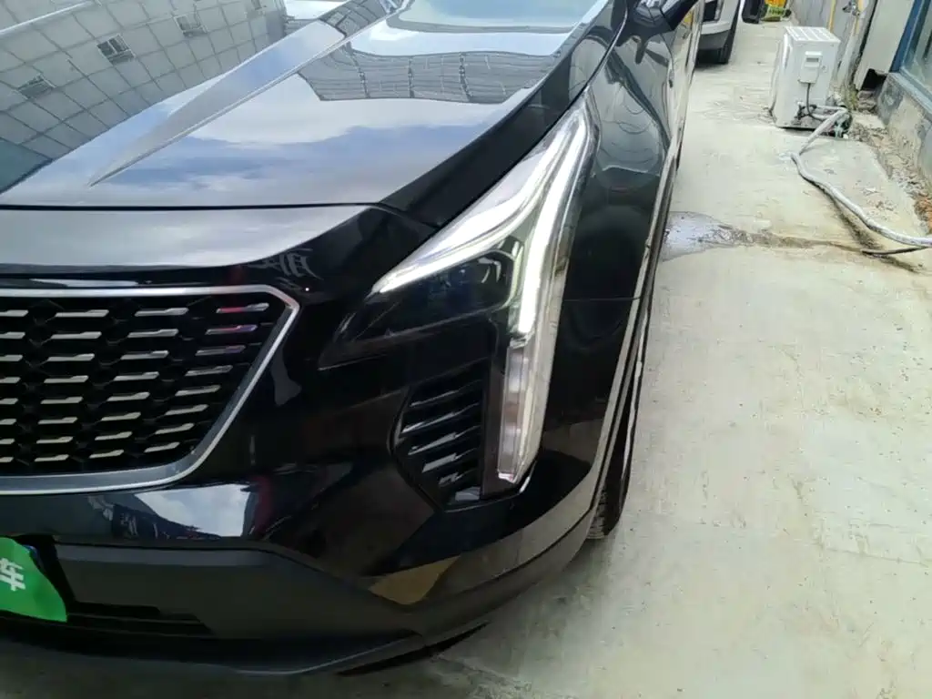 Cadillac XT4 — фото 24