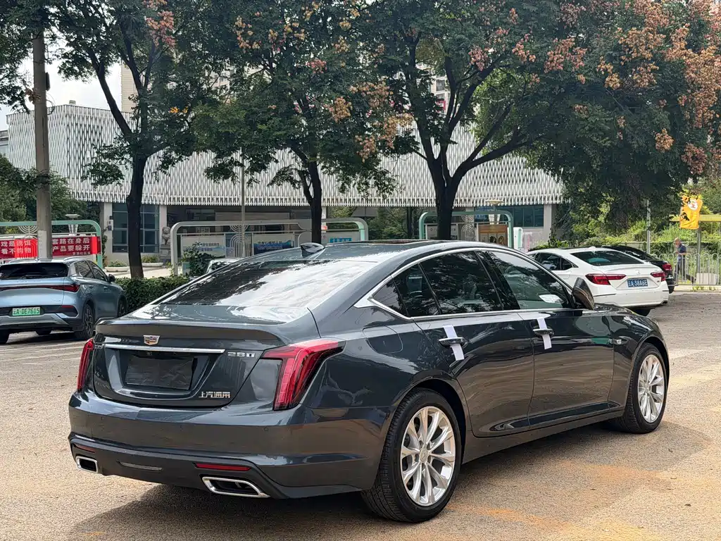 Cadillac CT5 — фото 9
