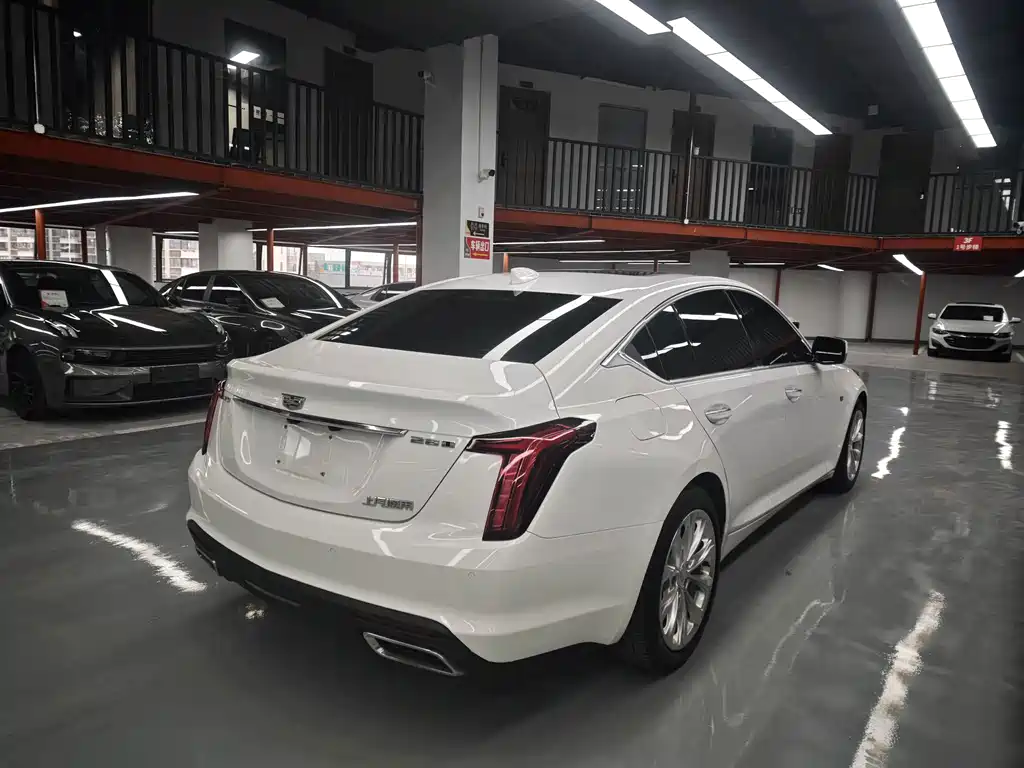 Cadillac CT5 — фото 15