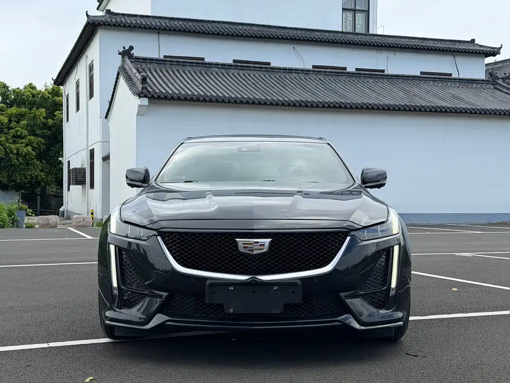 Cadillac CT5 — фото 2