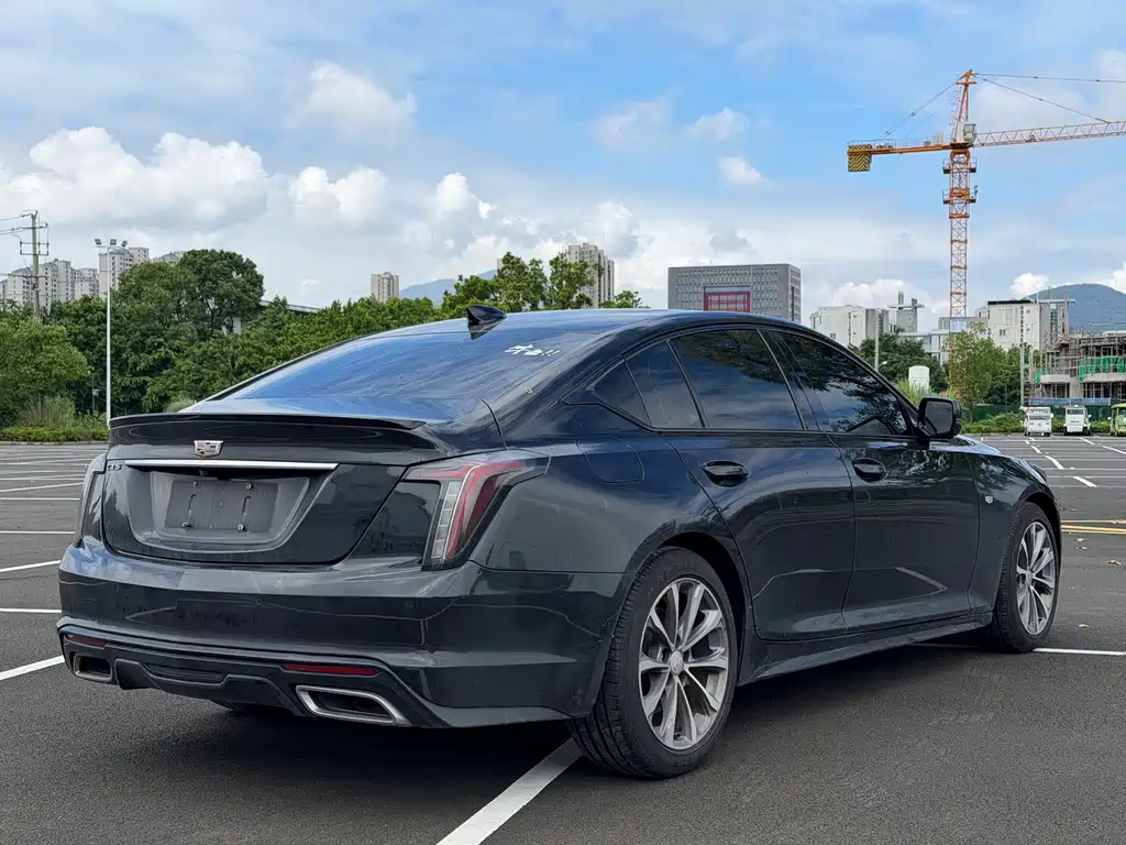 Cadillac CT5 — фото 4
