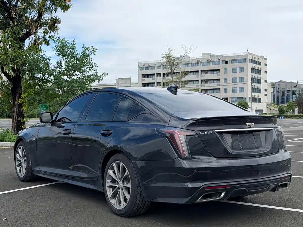 Cadillac CT5 — фото 6