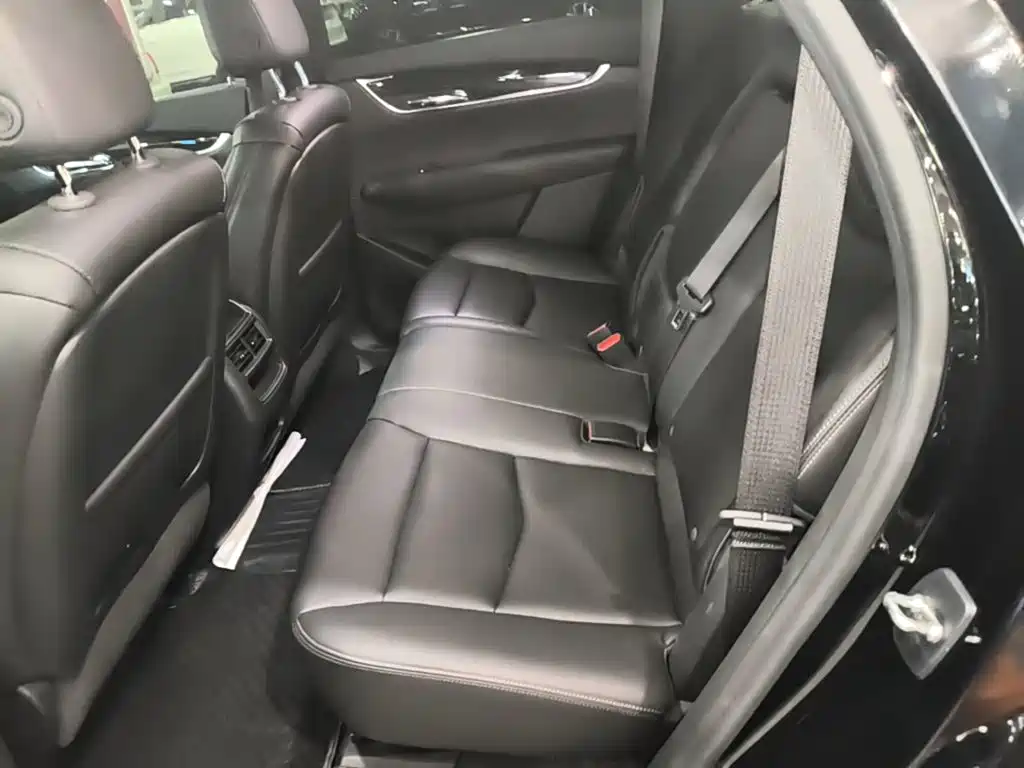 Cadillac XT5 — фото 17