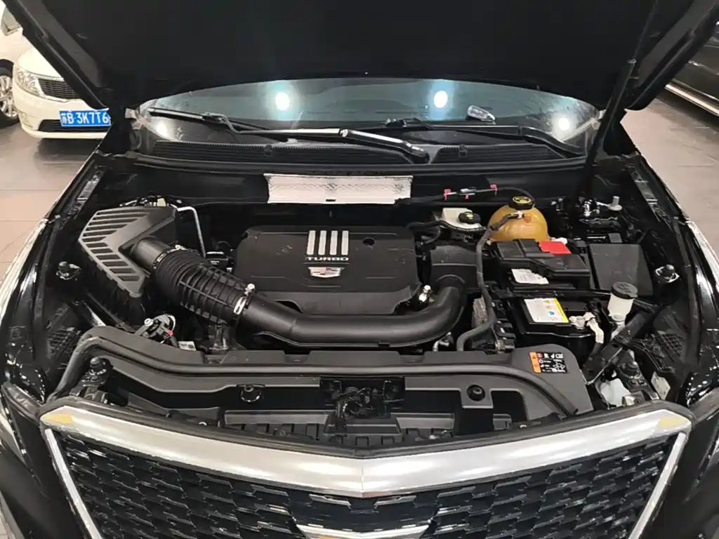 Cadillac XT5 — фото 20