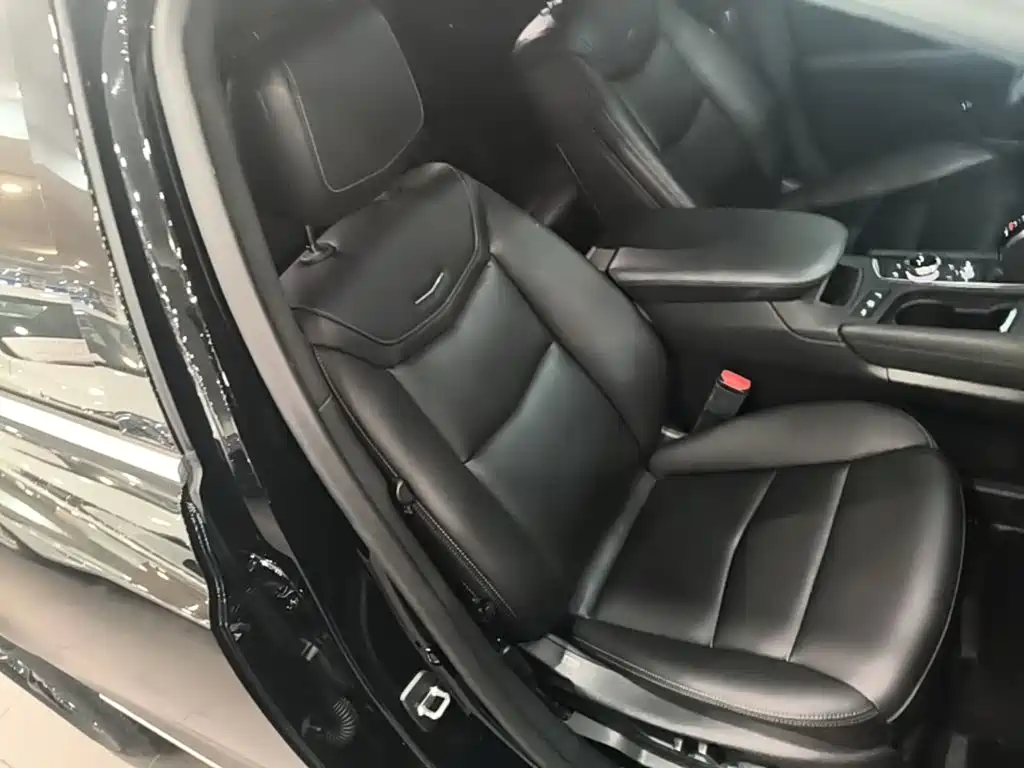 Cadillac XT5 — фото 25