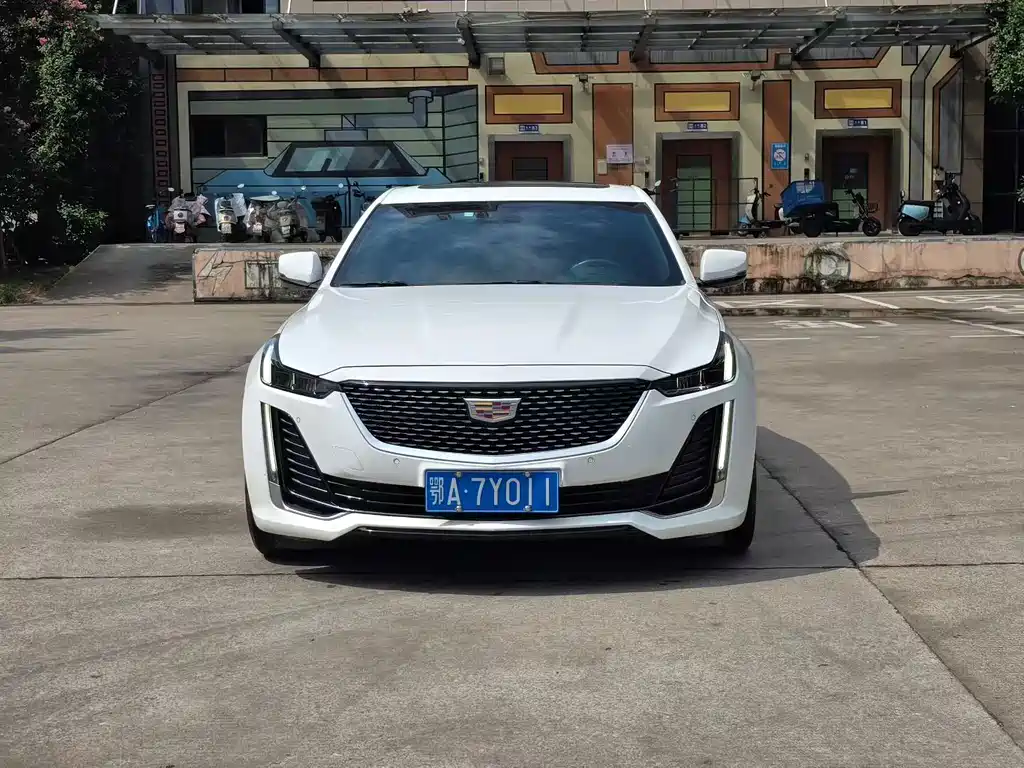 Cadillac CT5 — фото 2
