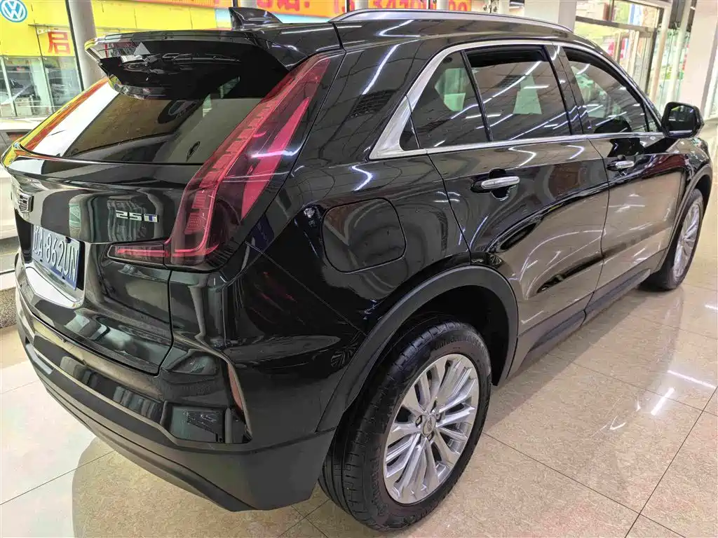 Cadillac XT4 — фото 5