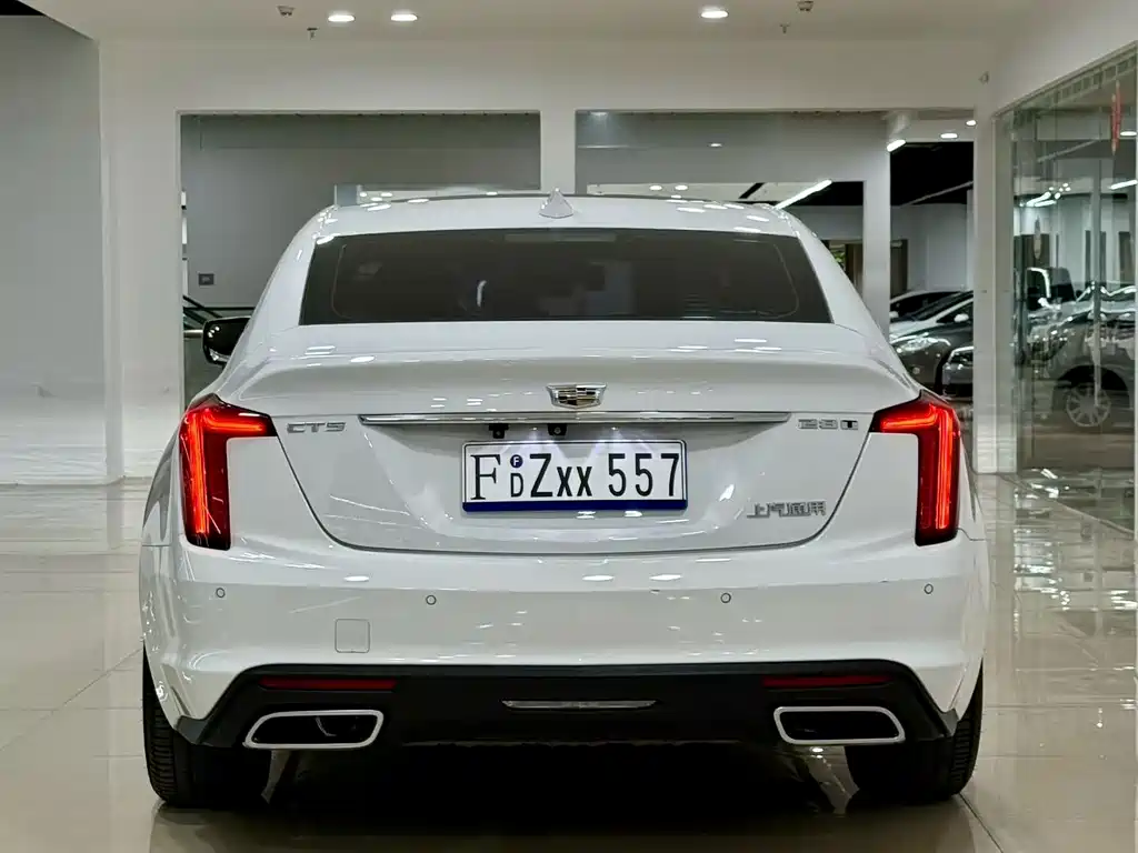 Cadillac CT5 — фото 4