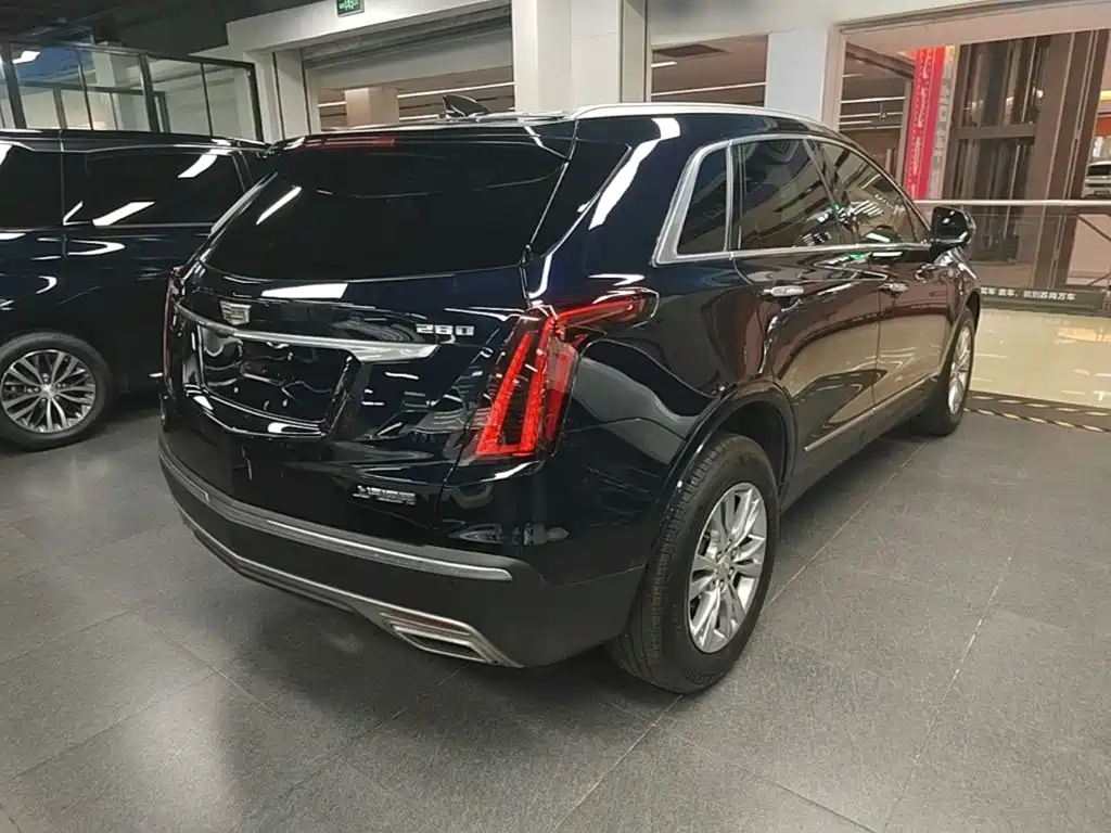 Cadillac XT5 — фото 7
