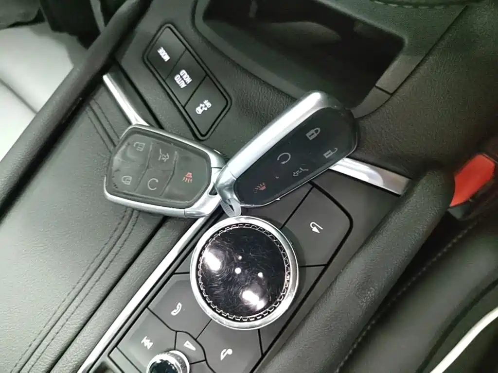 Cadillac XT5 — фото 9