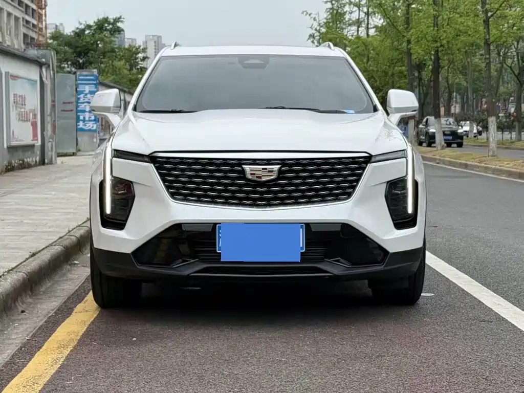Cadillac XT4 — фото 2