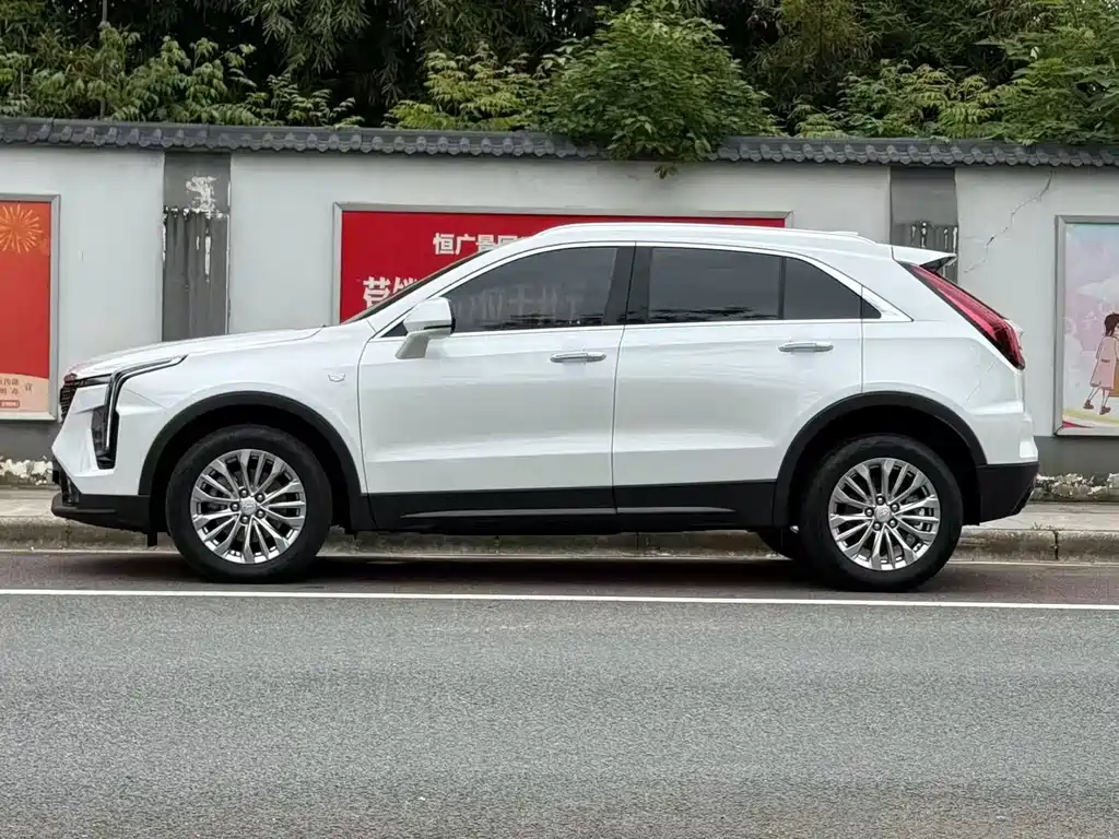 Cadillac XT4 — фото 3