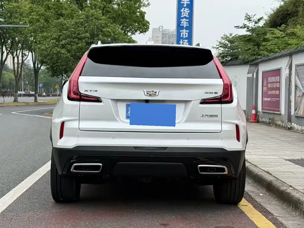 Cadillac XT4 — фото 9