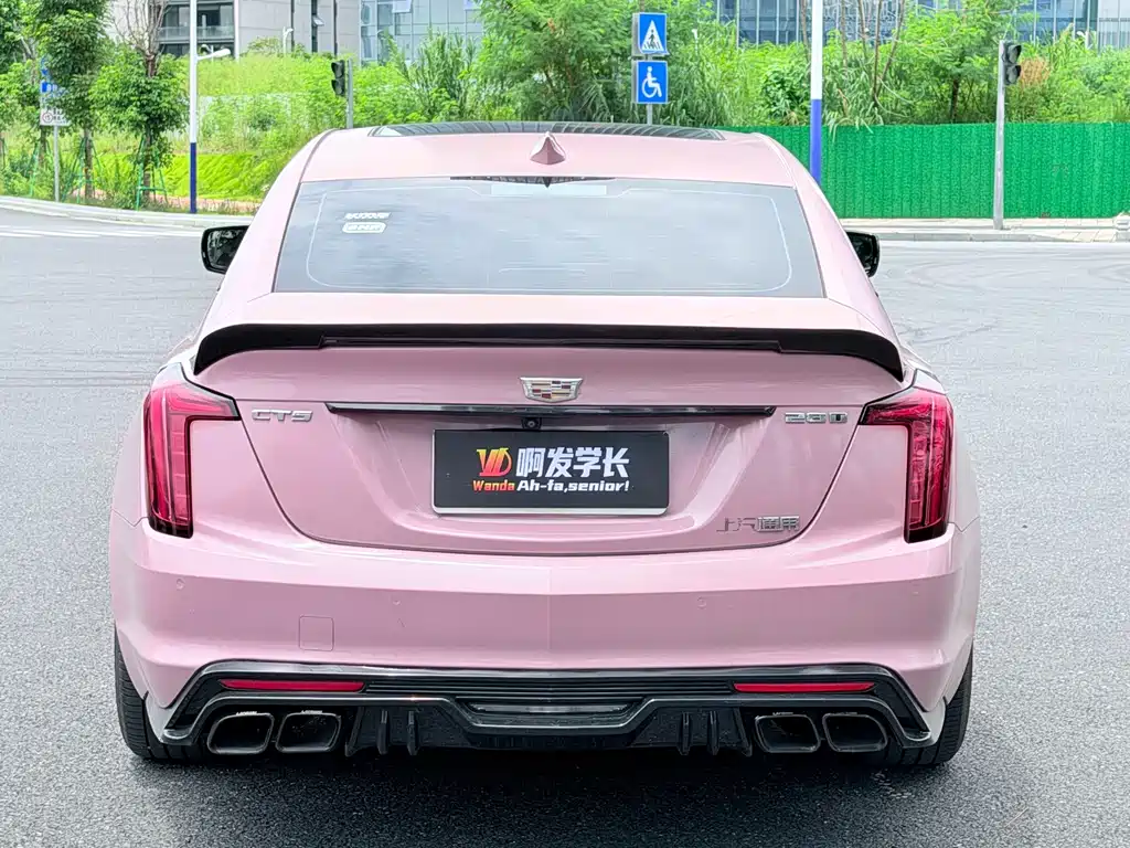 Cadillac CT5 — фото 8