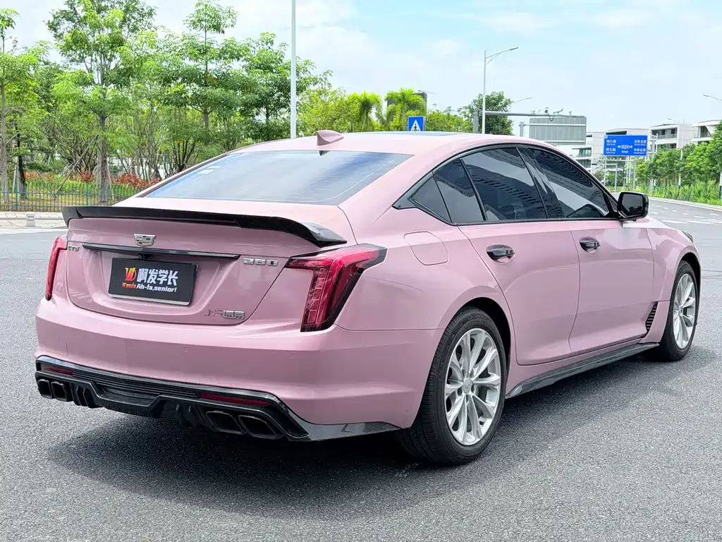 Cadillac CT5 — фото 10
