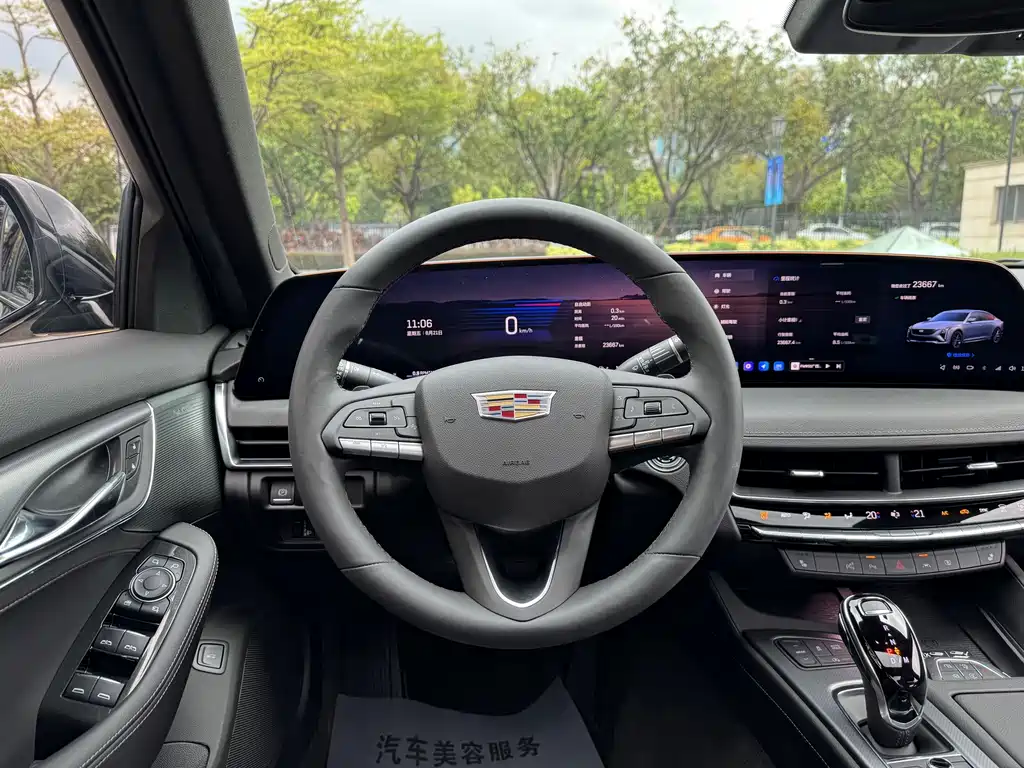 Cadillac CT5 — фото 11