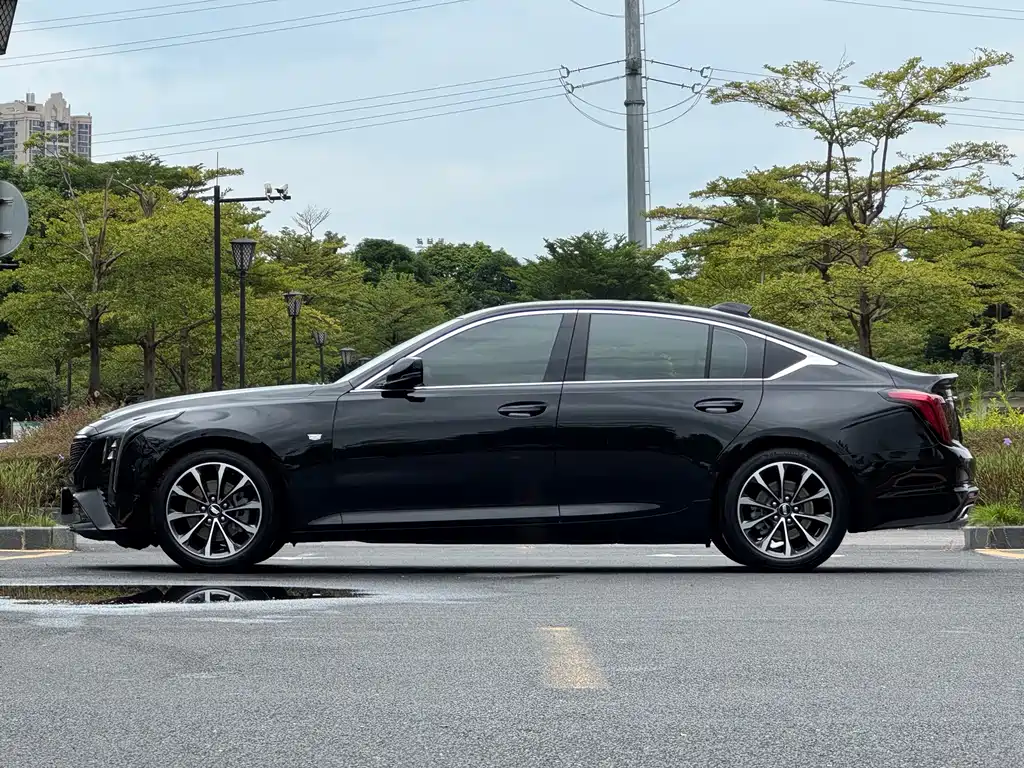 Cadillac CT5 — фото 5