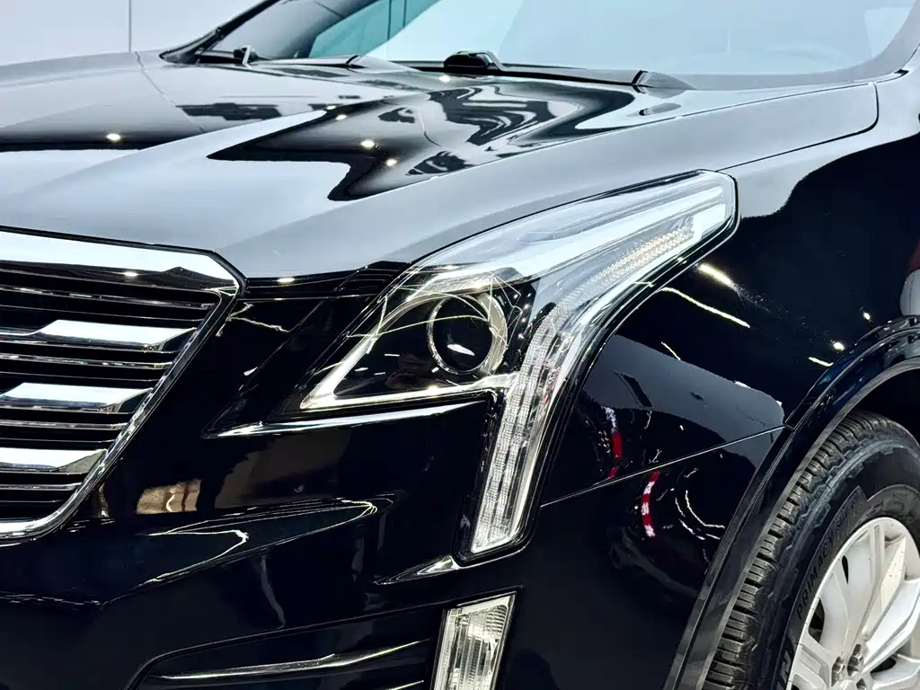 Cadillac XT5 — фото 26