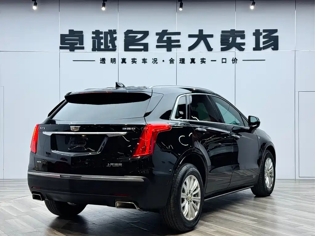 Cadillac XT5 — фото 7