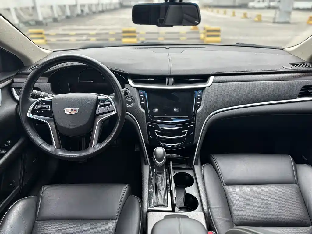 Cadillac XTS — фото 13