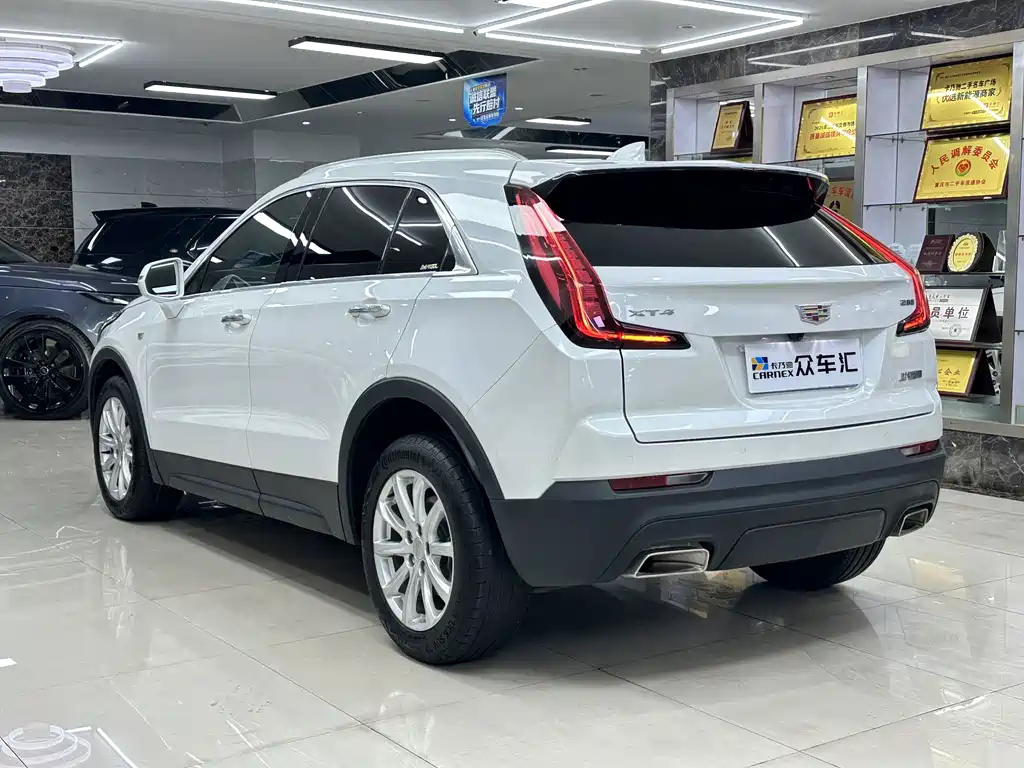 Cadillac XT4 — фото 4