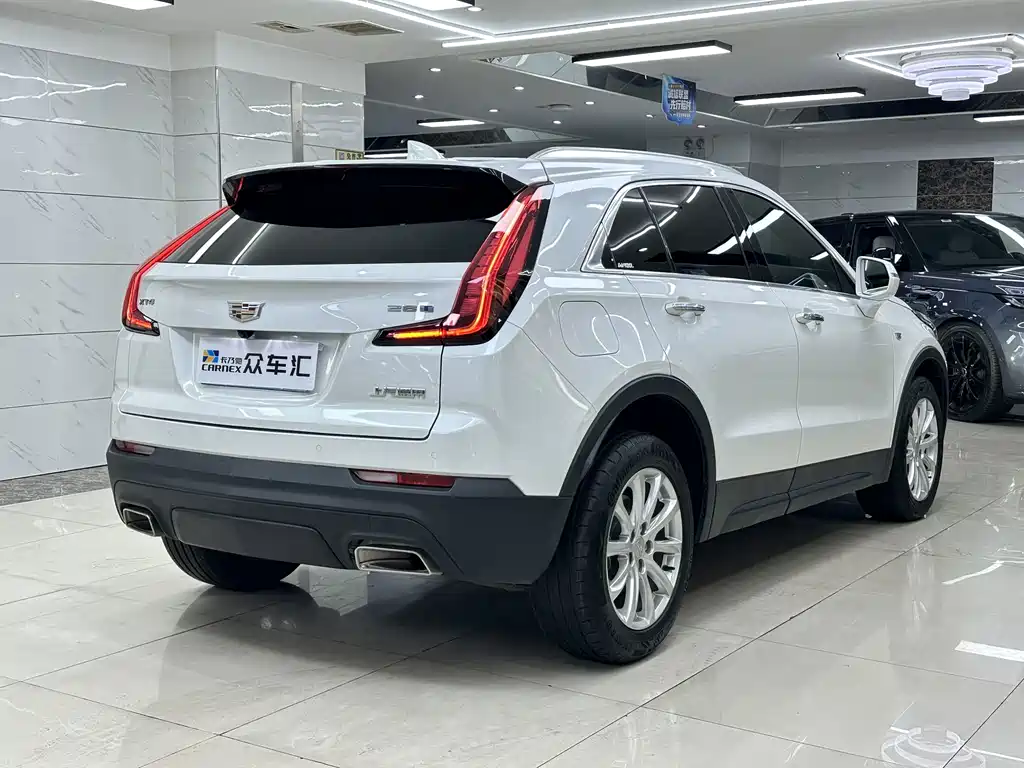 Cadillac XT4 — фото 6