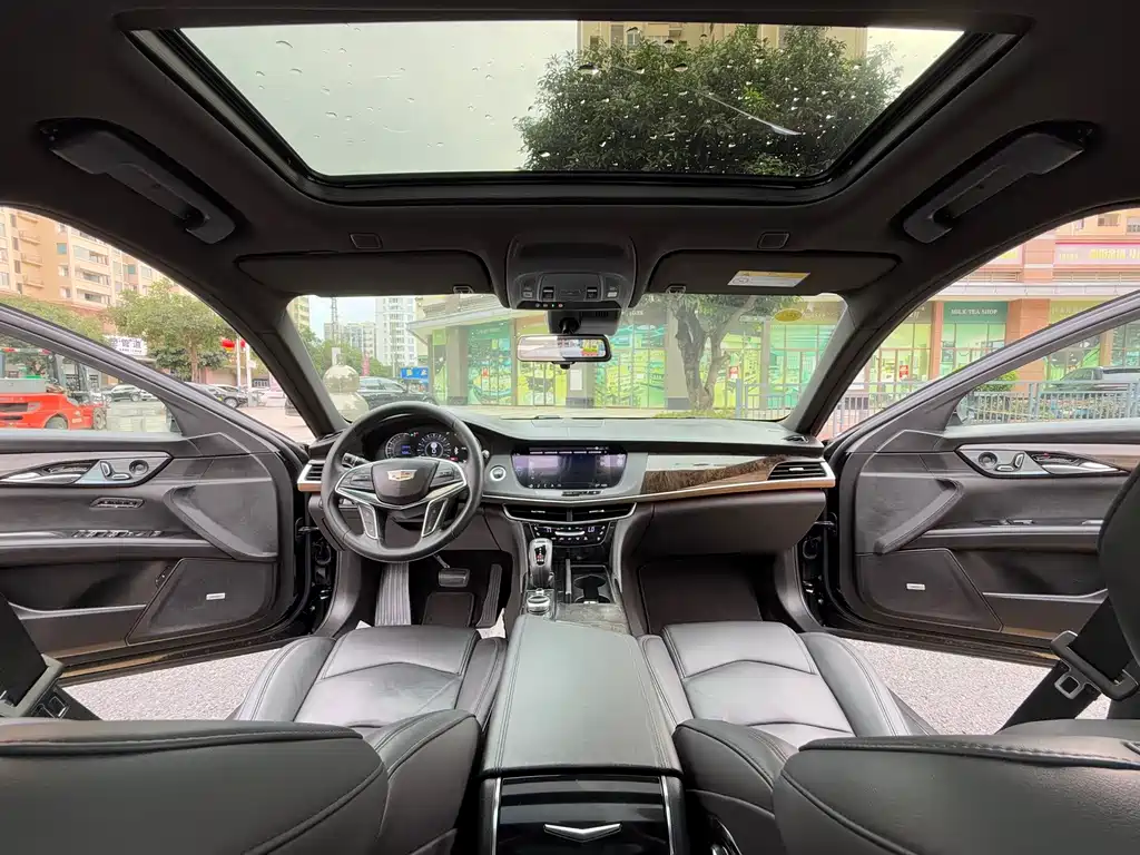 Cadillac CT6 — фото 22
