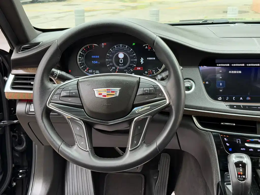 Cadillac CT6 — фото 26