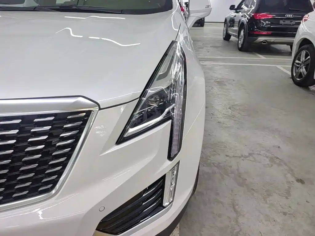 Cadillac XT5 — фото 24