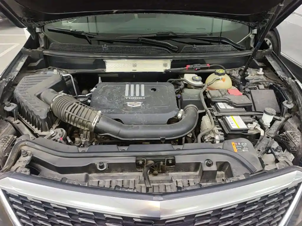 Cadillac XT5 — фото 20