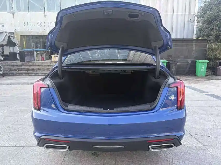Cadillac CT5 — фото 13
