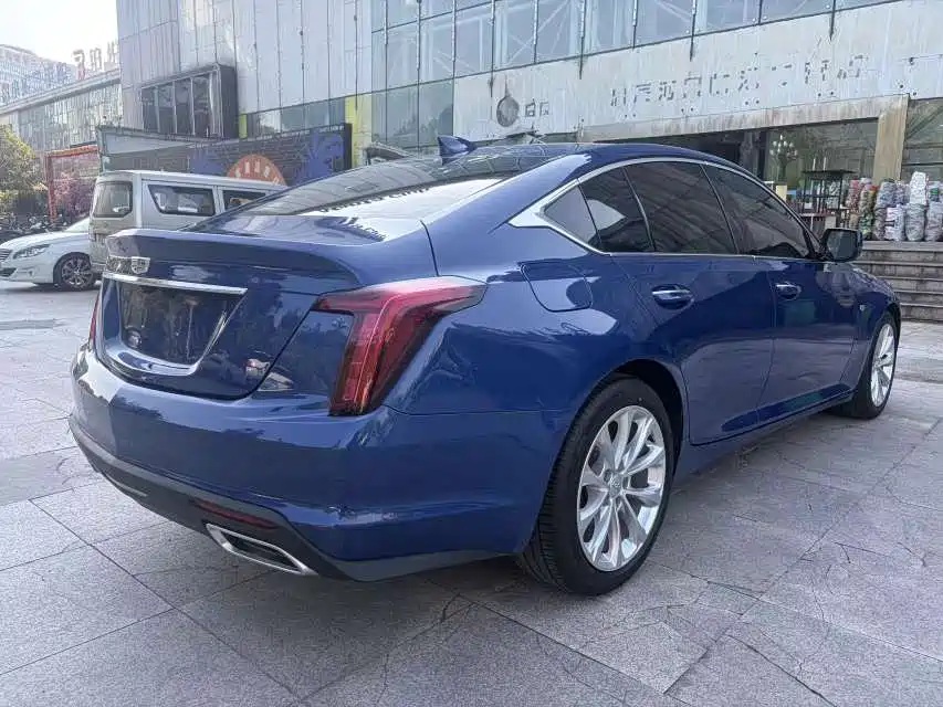 Cadillac CT5 — фото 7