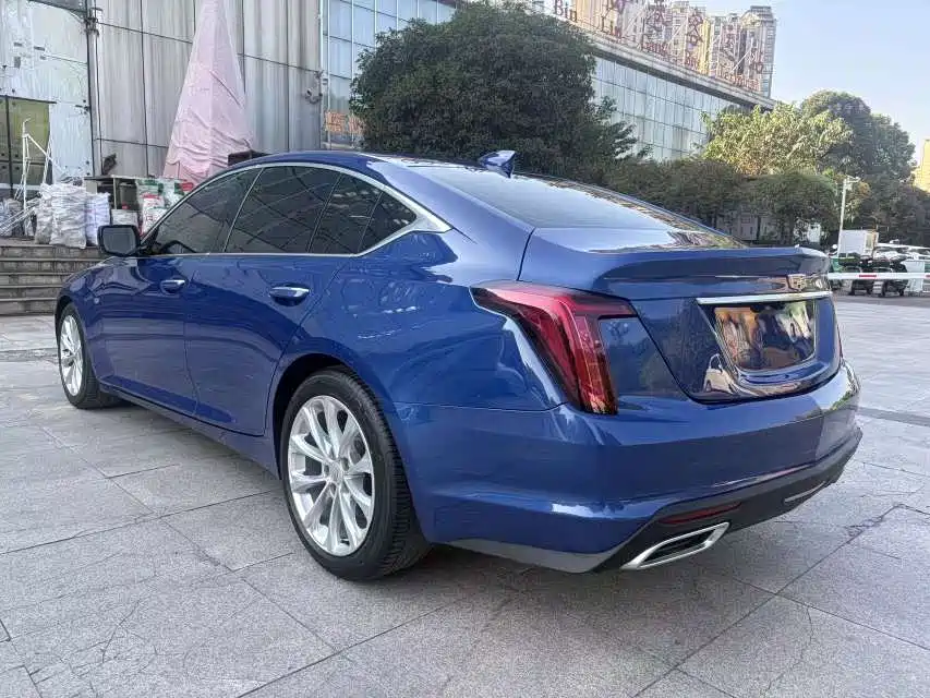 Cadillac CT5 — фото 9