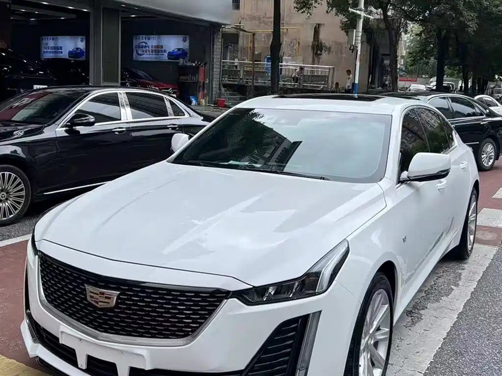 Cadillac CT5 — фото 2