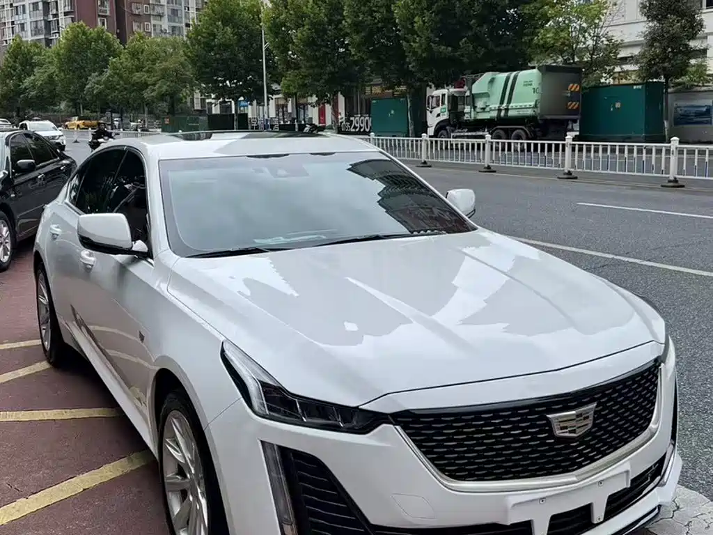 Cadillac CT5 — фото 7
