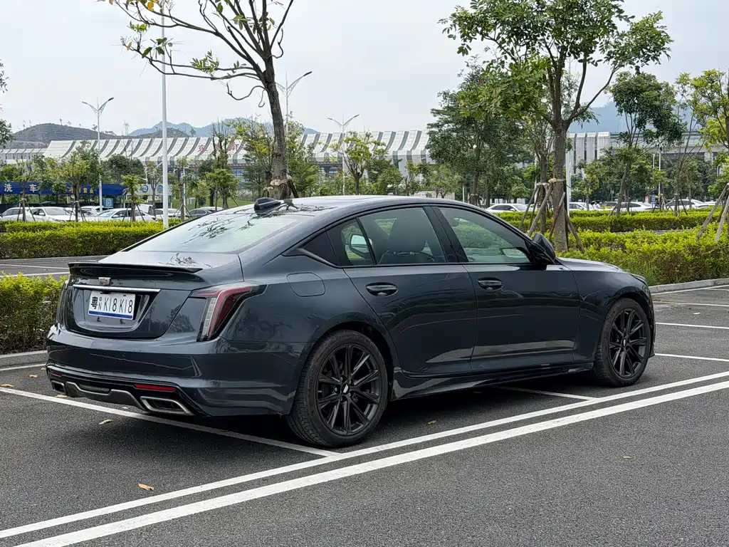 Cadillac CT5 — фото 4