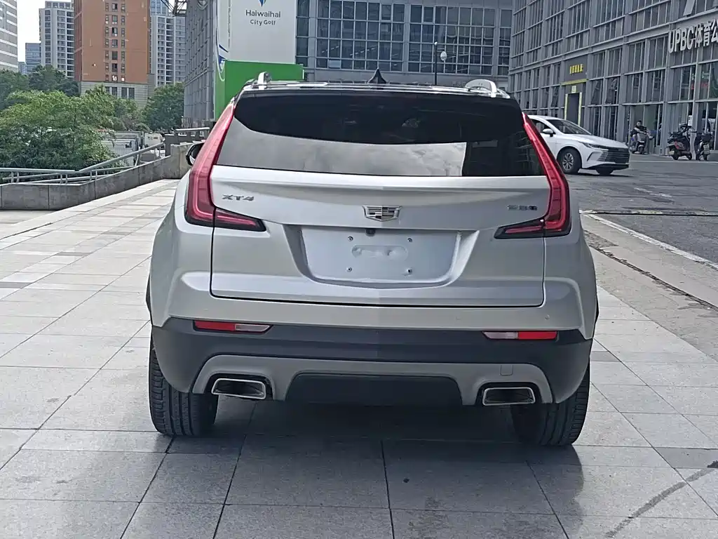 Cadillac XT4 — фото 7