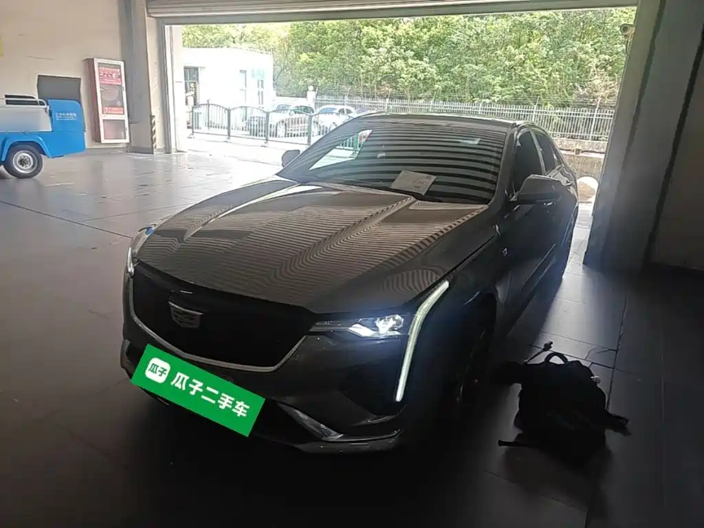 Cadillac CT4 — фото 2