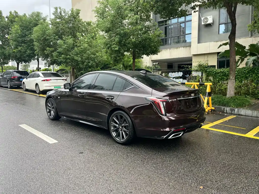 Cadillac CT5 — фото 5