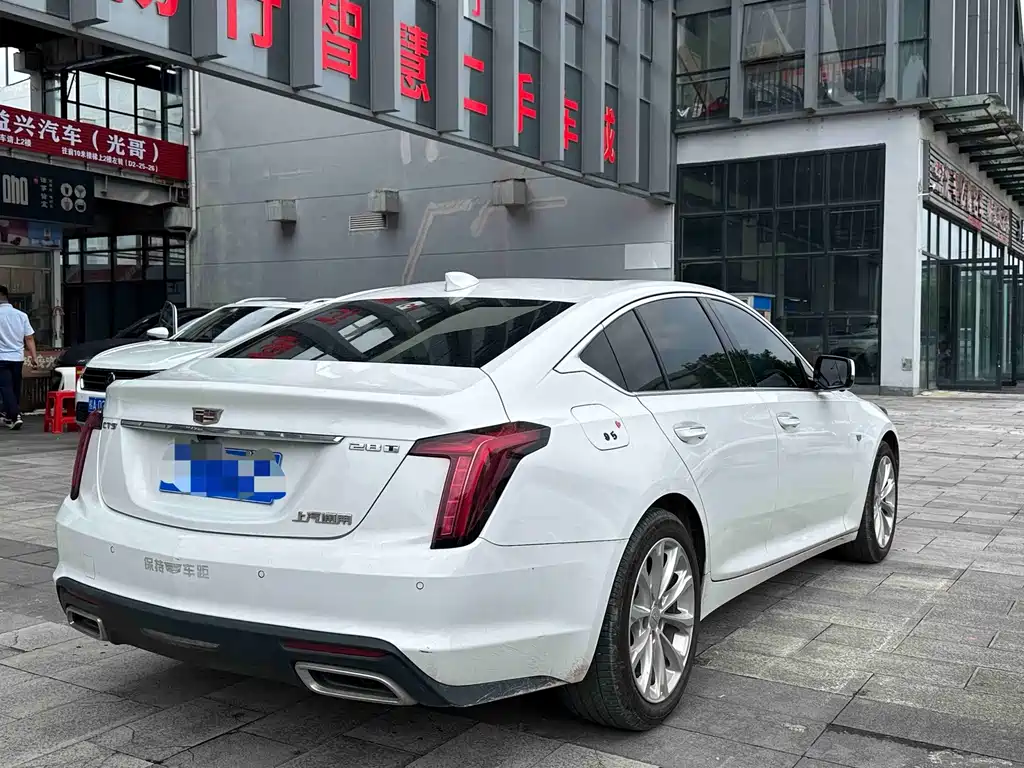 Cadillac CT5 — фото 4