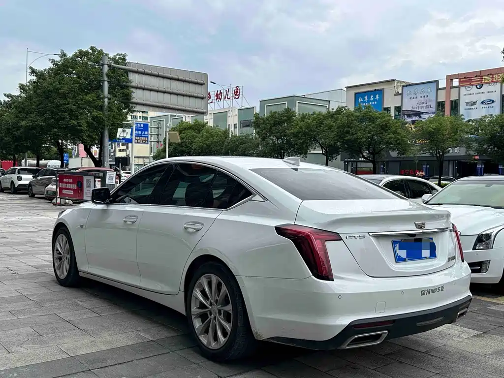 Cadillac CT5 — фото 6
