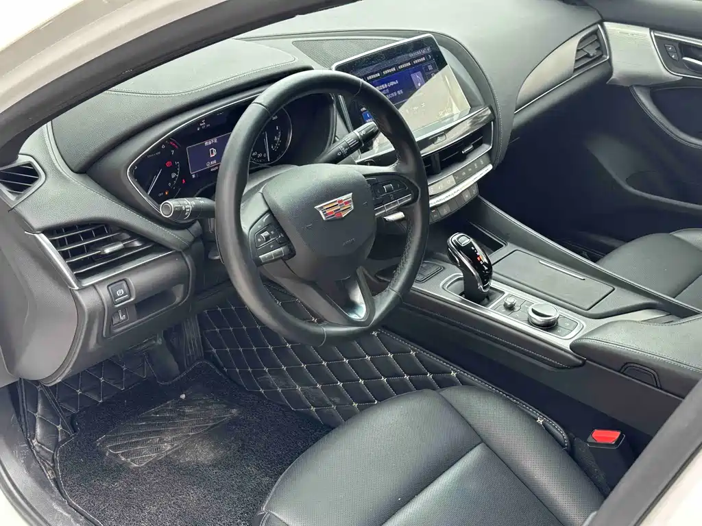 Cadillac CT5 — фото 9