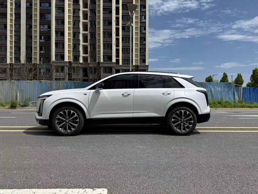 Cadillac XT5 — фото 4