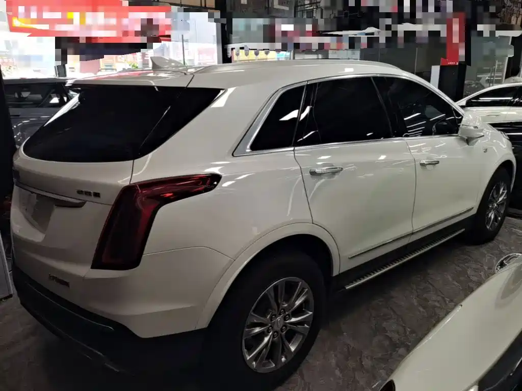 Cadillac XT5 — фото 6