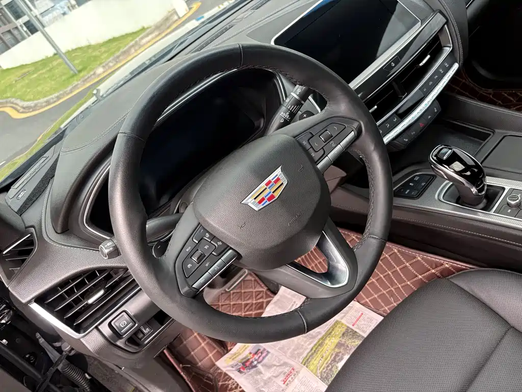 Cadillac CT5 — фото 5
