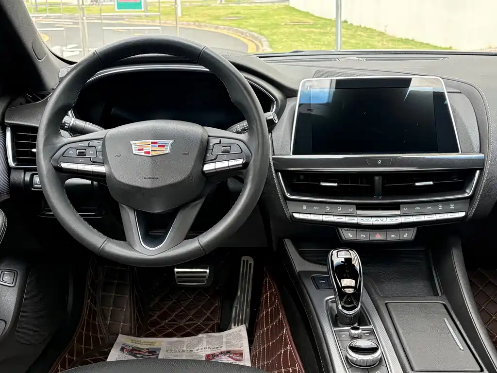Cadillac CT5 — фото 7