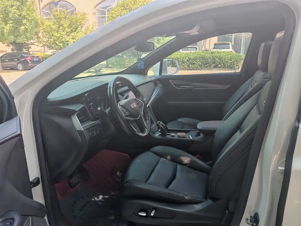 Cadillac XT5 — фото 4