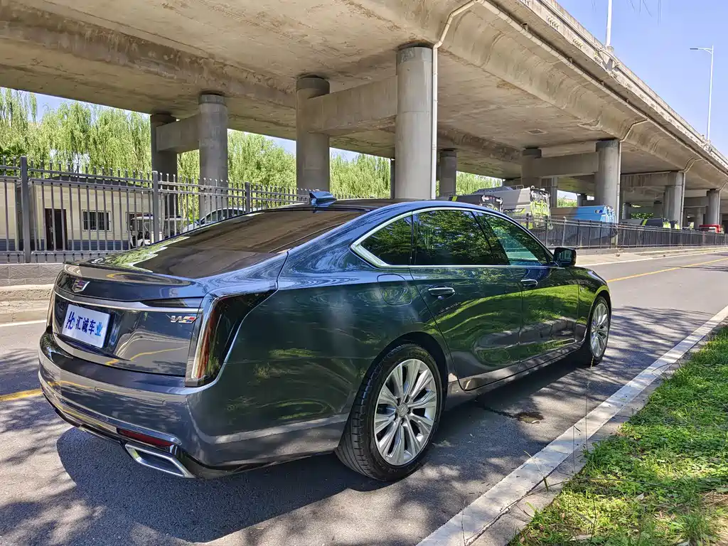 Cadillac CT6 — фото 6